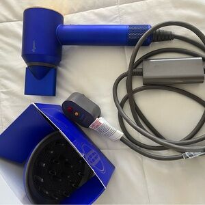 Dyson super sonic blow dryer